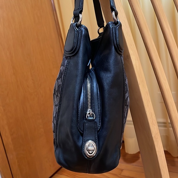 Coach Purse - Picture 6 of 14